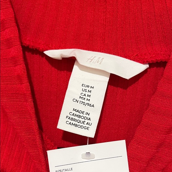 H&M Vibrant Red Long Sleeve Mockneck Dress - Picture 2 of 5